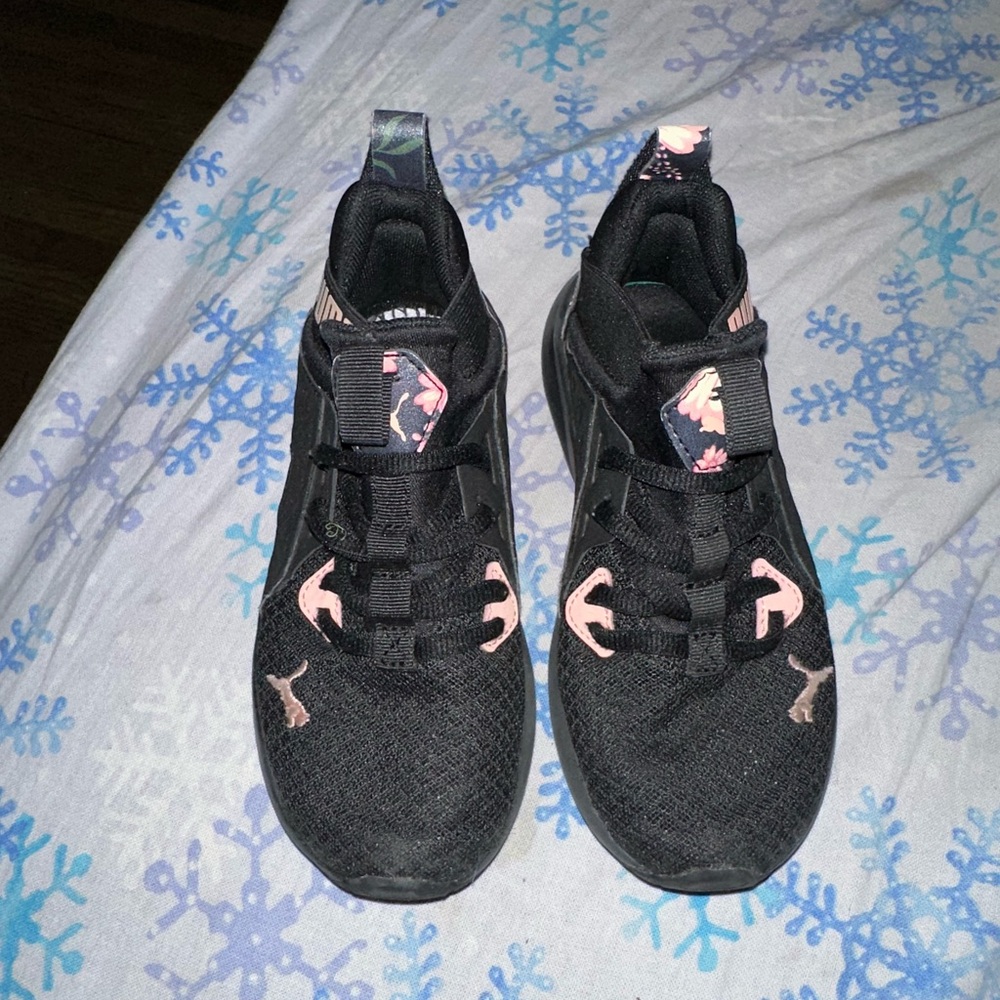 Puma girls shoes